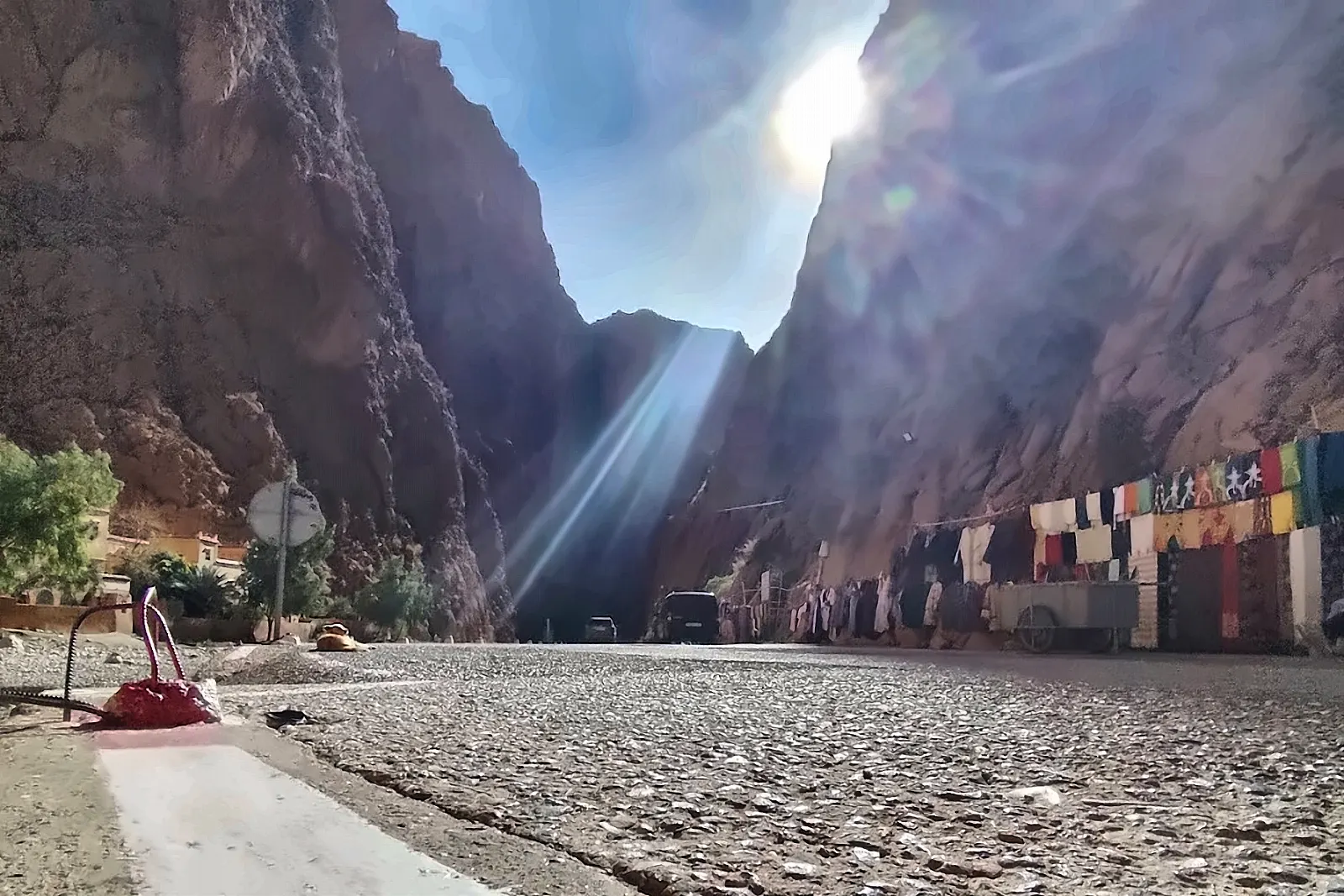 La luce che entra fra le pareti delle gole del Todra